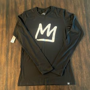Mammoth NWT women’s black LS shirt